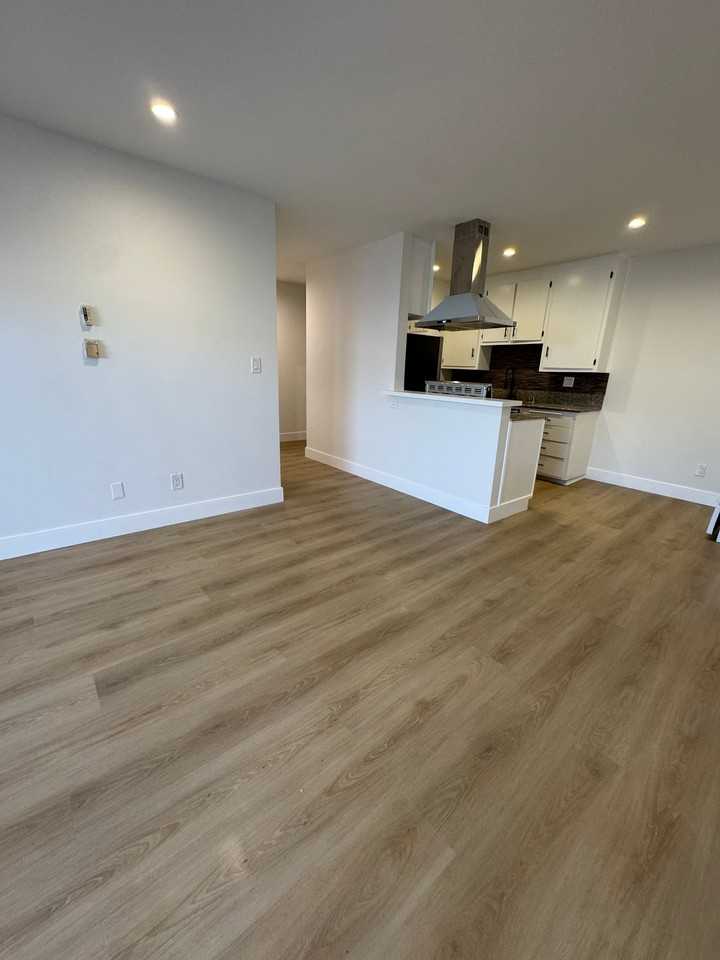 5511 Corteen Pl #7 - Photo 2 of 10