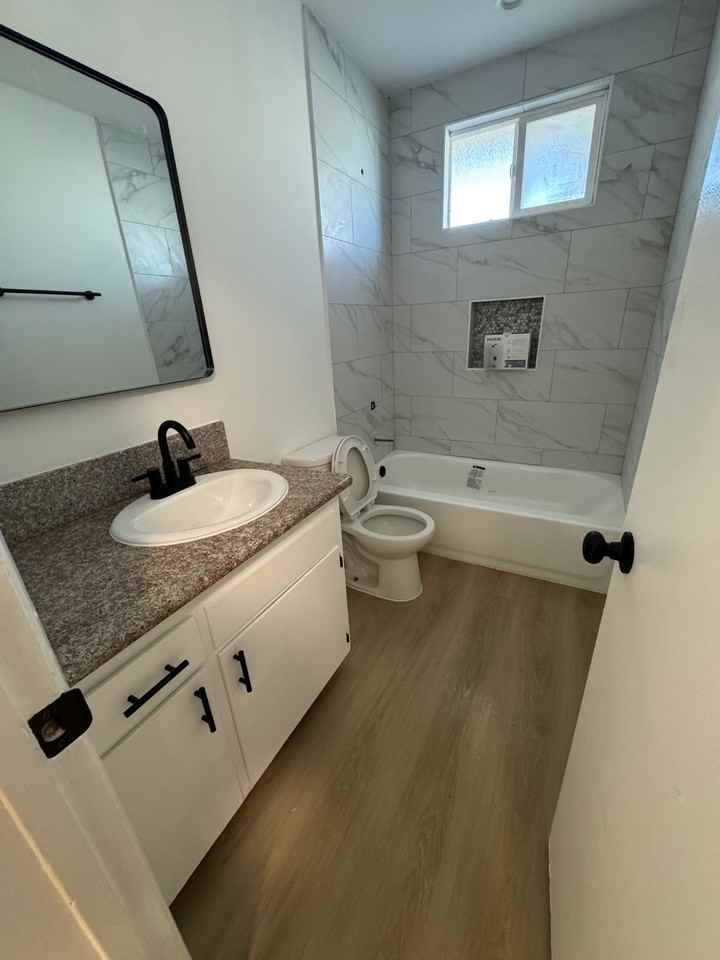 5511 Corteen Pl #7 - Photo 6 of 10