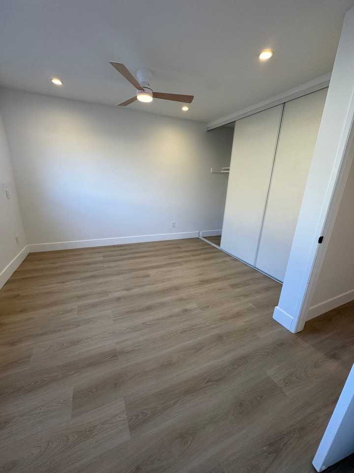 5511 Corteen Pl #7 - Photo 7 of 10