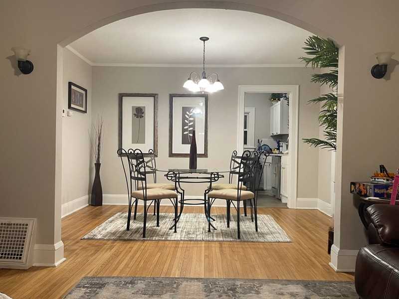 607 7th Ave Se - Photo 3 of 13