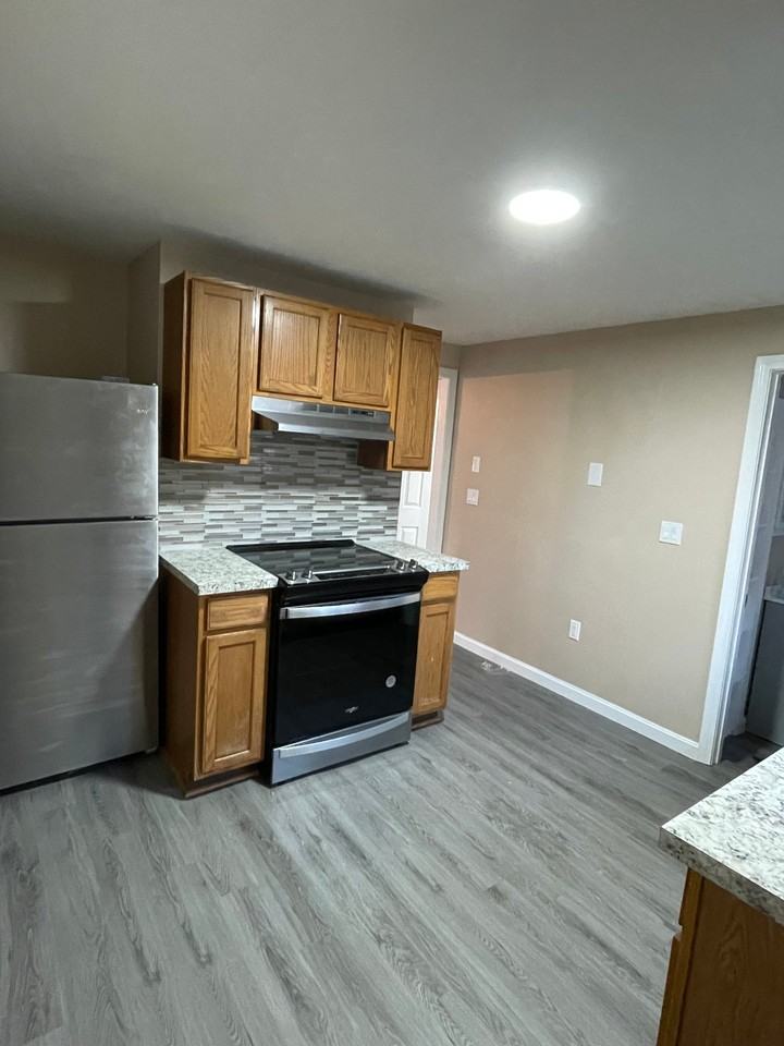 62 E Water St #2 - Photo 4 of 12