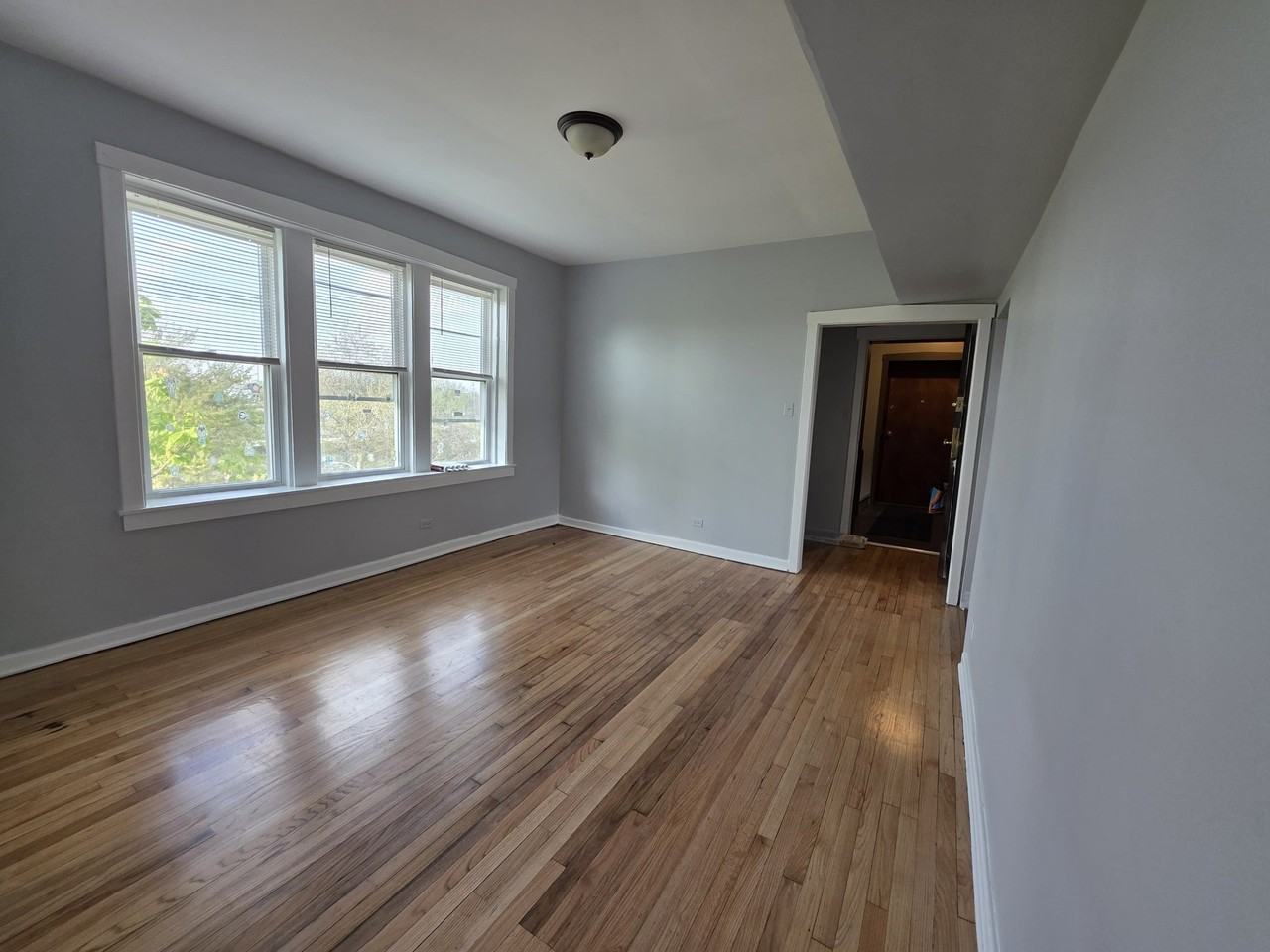 4315 W 15th St #3 - Photo 3 of 13