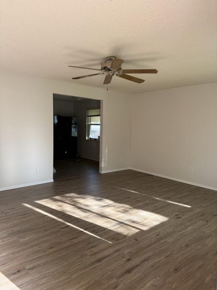 7602 Elton St - Photo 3 of 19