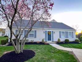 featured image of 655C Yale Way