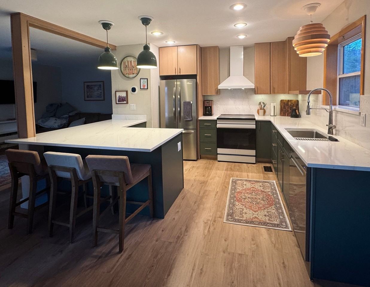 146 Brooklyn Cir - Photo 3 of 19
