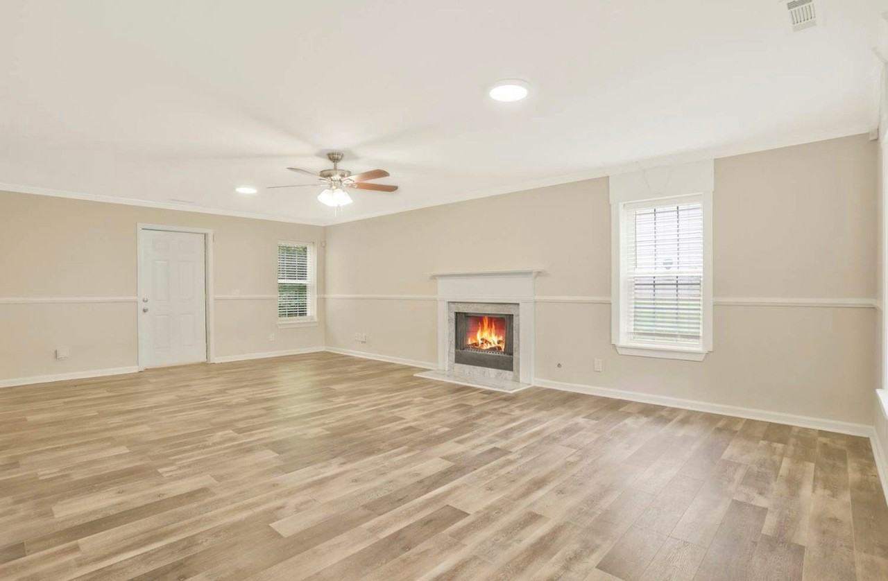 4009 Melvin Dr Sw - Photo 2 of 20