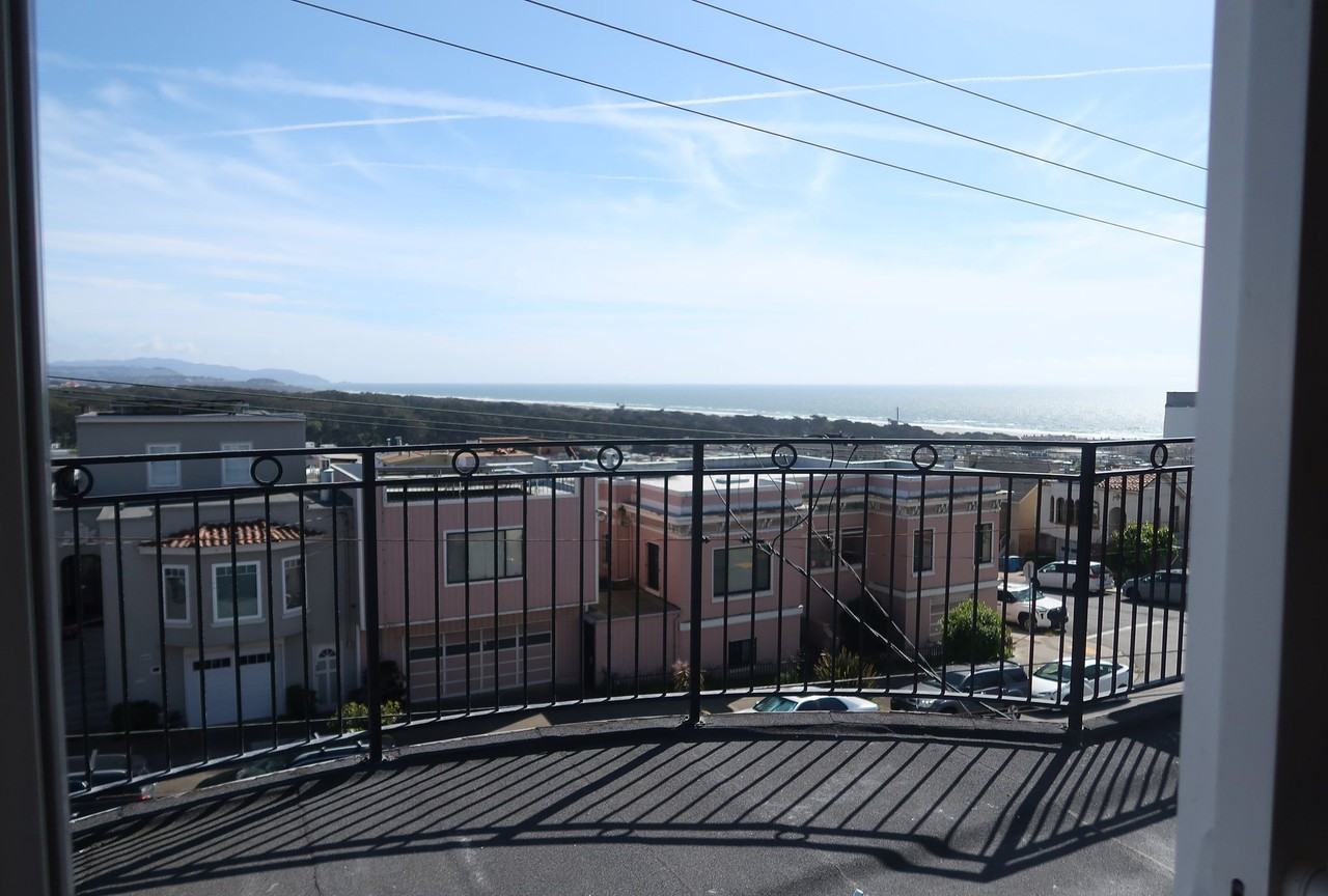 5032 Anza St #A - Photo 3 of 13