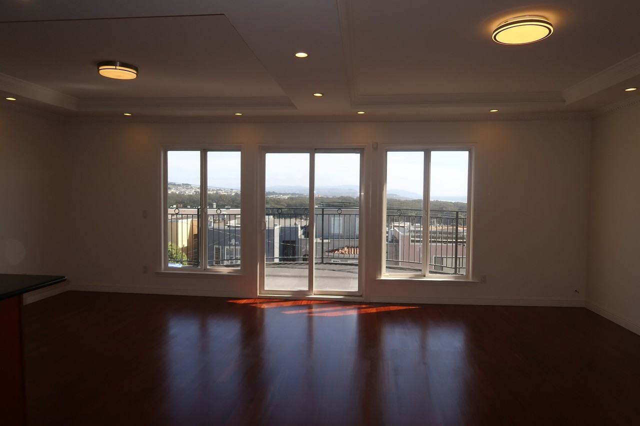 5032 Anza St #A - Photo 4 of 13