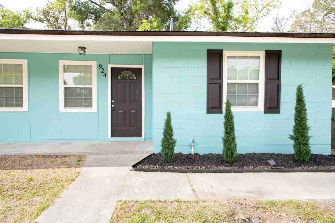 926 Highsmith St #926 - Photo 2 of 18