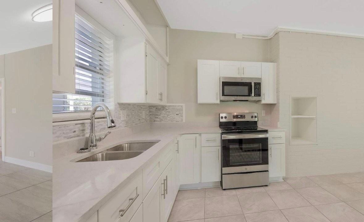 8526 Bengalin Ave - Photo 6 of 10