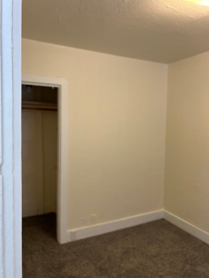 815 11th St - Photo 2 of 16