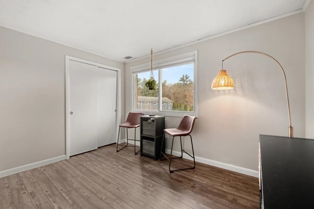 478 Seabury - Photo 6 of 17