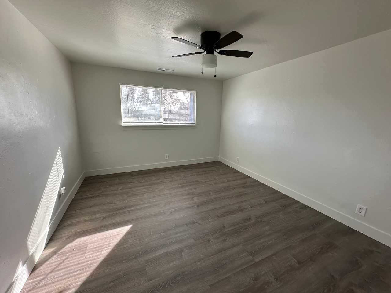 1821 W Parkway Blvd #1 - Photo 4 of 4