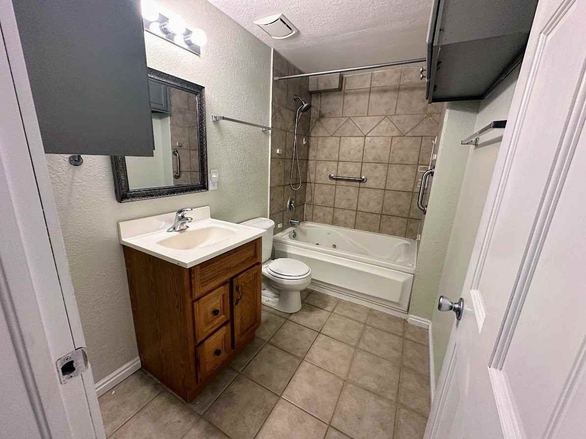 3453 E Kennekuk Cir #B - Photo 6 of 20