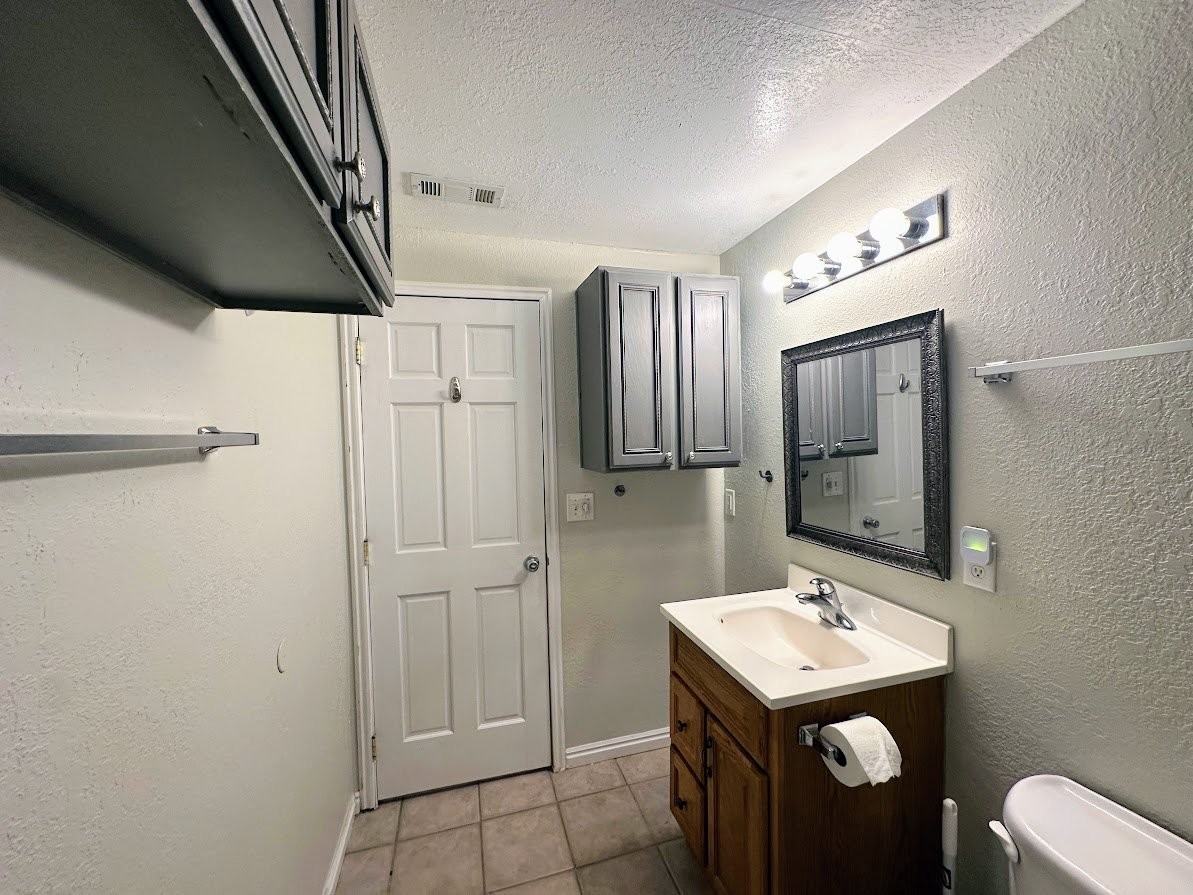 3453 E Kennekuk Cir #B - Photo 7 of 20