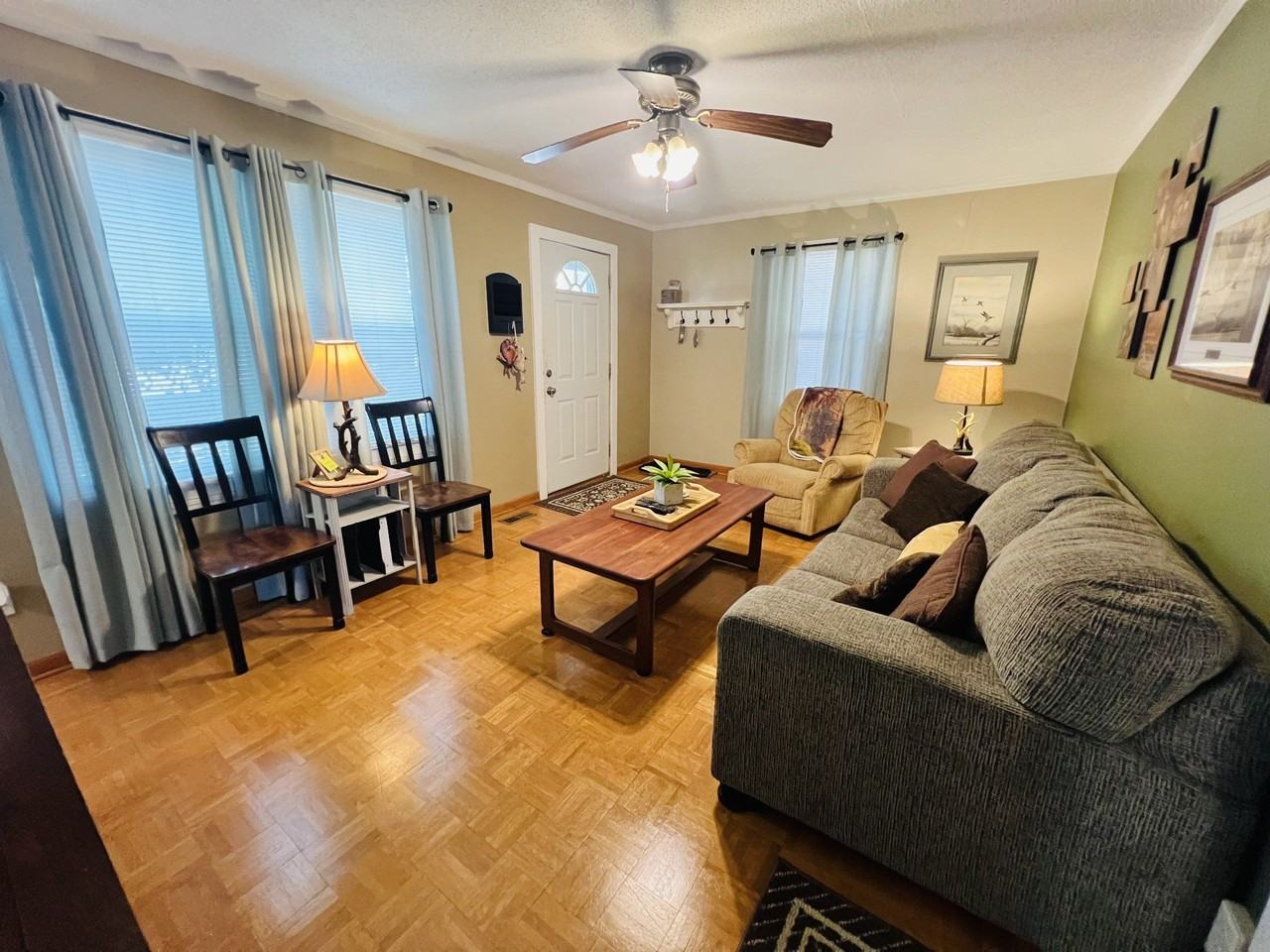 414 Broadway Ave - Photo 5 of 18