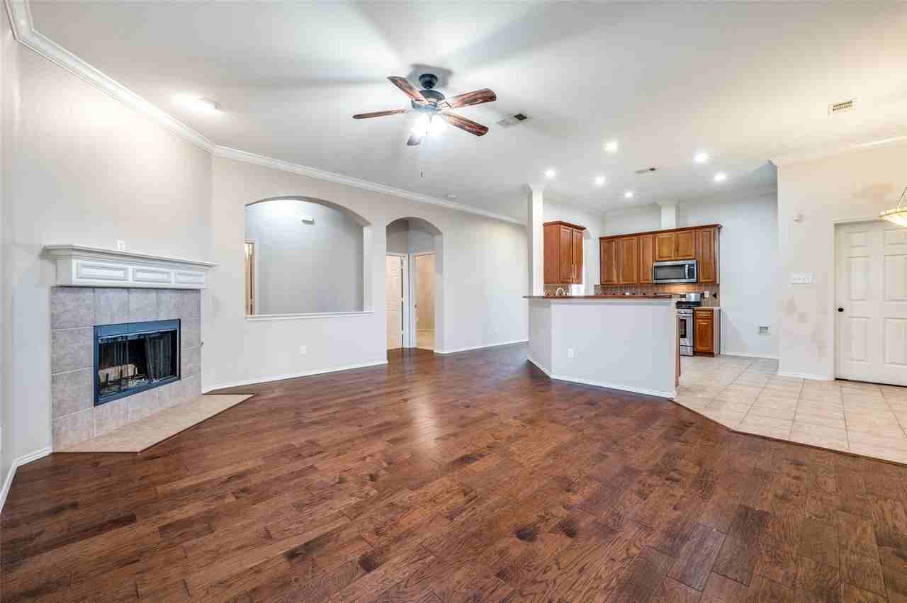 6752 Longhorn Trl - Photo 3 of 10