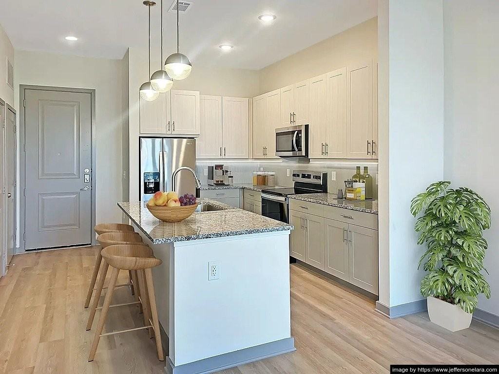 8153 Beaver Dam St #5305 - Photo 6 of 16