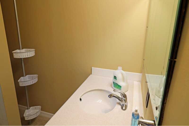 1045 Ontario St - Photo 6 of 14
