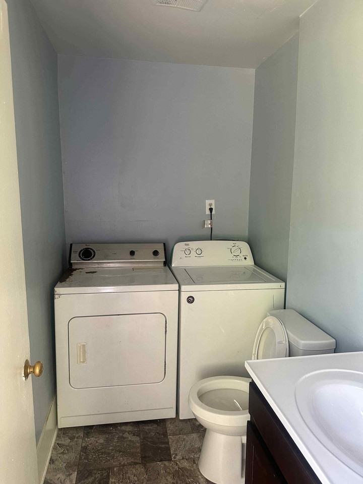 3018 Columbia St - Photo 5 of 7