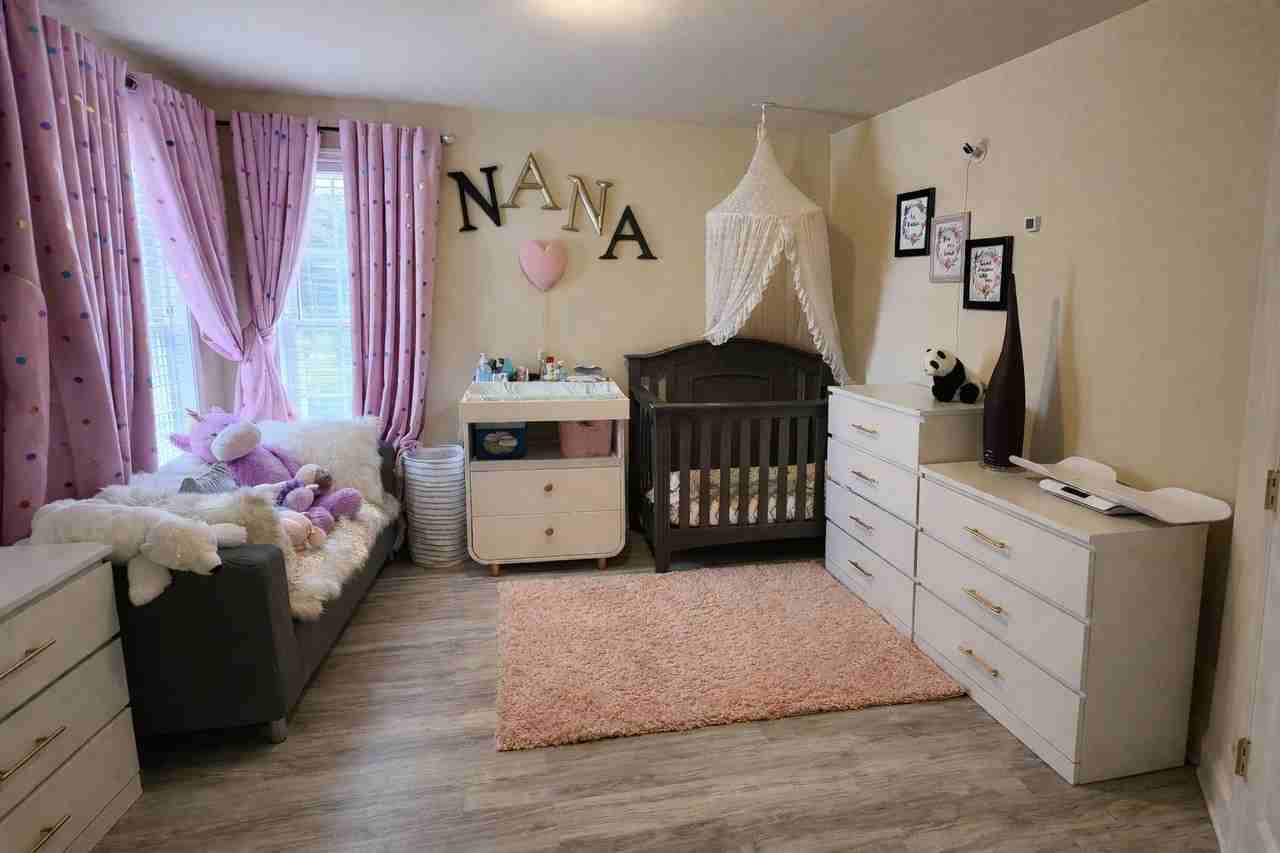 11401 Rolling Green Pl - Photo 7 of 17