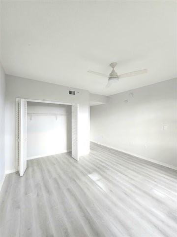 15145 Michelangelo Blvd - Photo 7 of 8