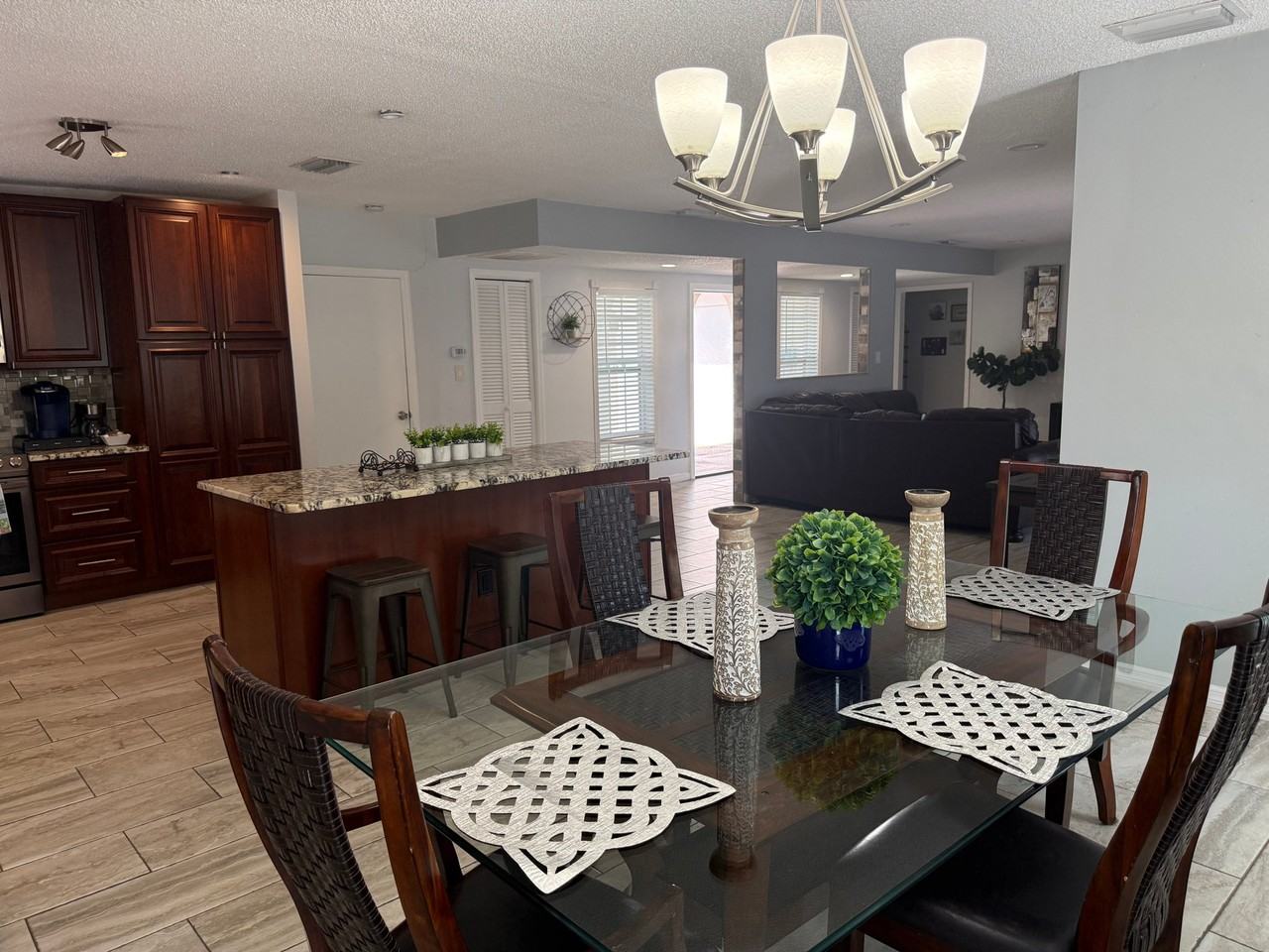 914 W Cimmeron Dr - Photo 5 of 32