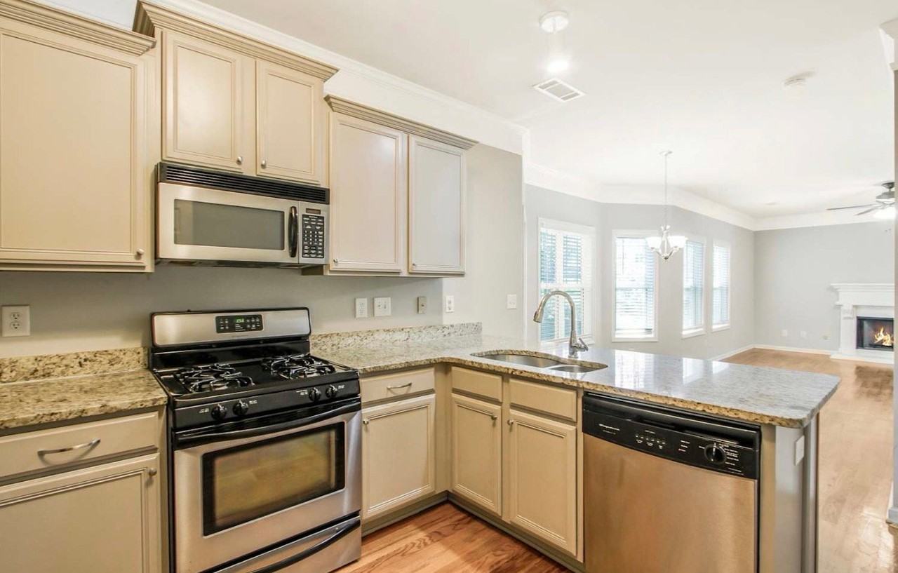 2509 Brentford Pl - Photo 7 of 18