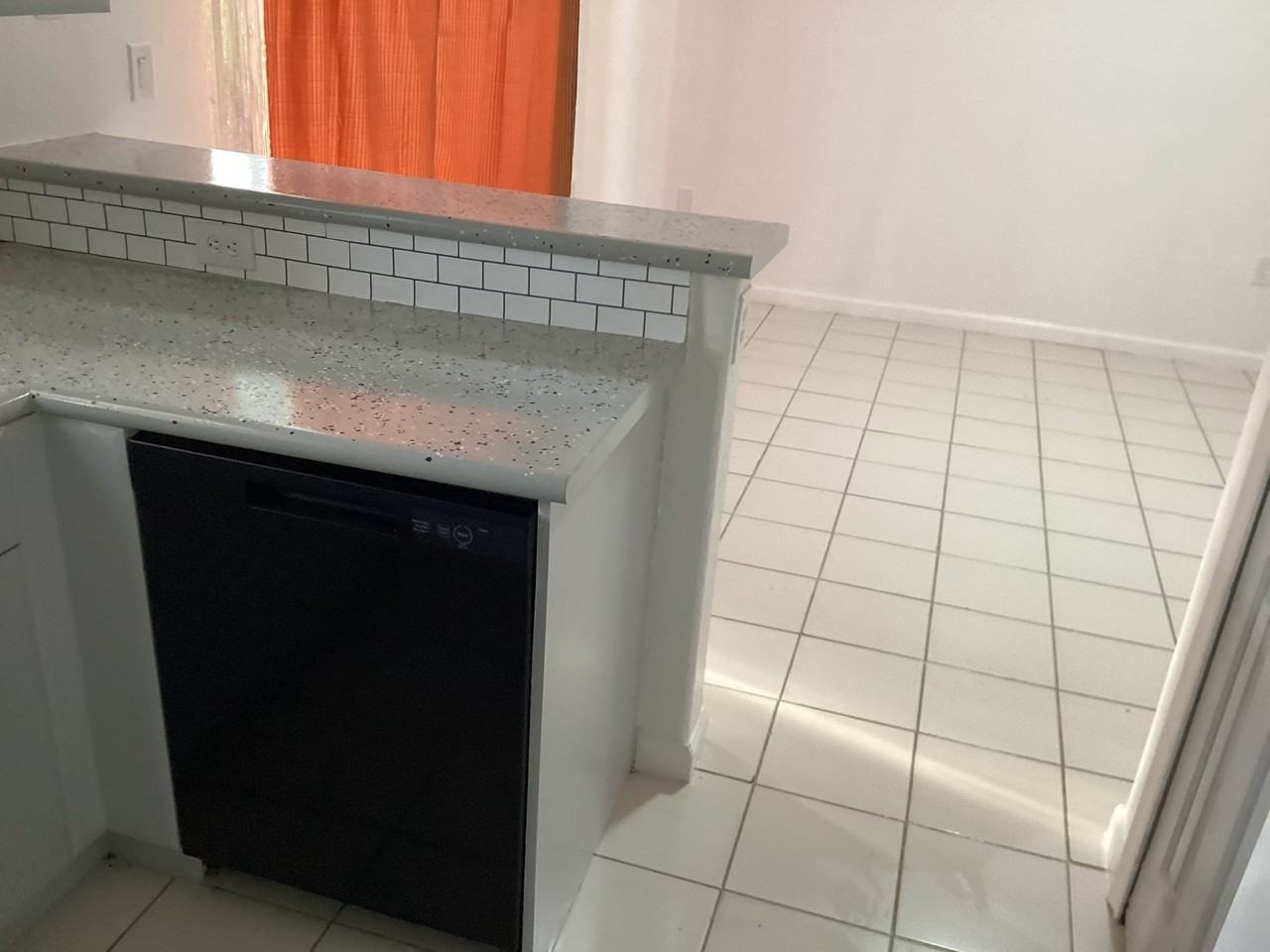 2736 Seroad #18 - Photo 3 of 16