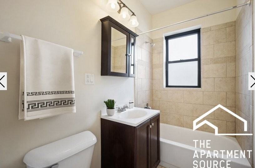 N Pine Grove Ave #3 - Photo 3 of 8