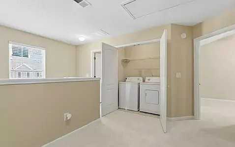 531 Fox Creek Xing - Photo 5 of 20