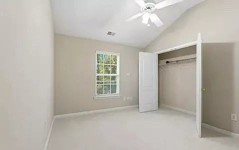 531 Fox Creek Xing - Photo 7 of 20