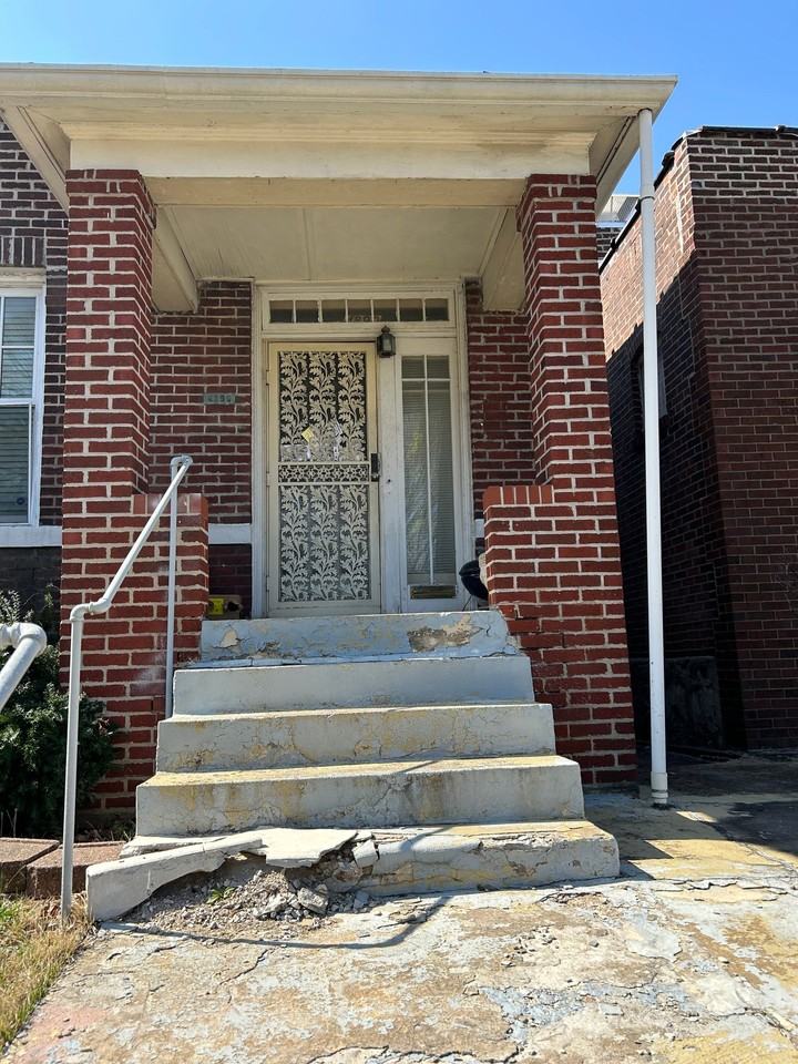 4890 Margaretta Ave - Photo 3 of 20