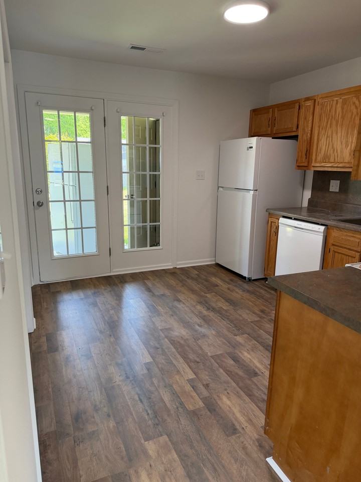 326 Cedar St #H - Photo 2 of 6