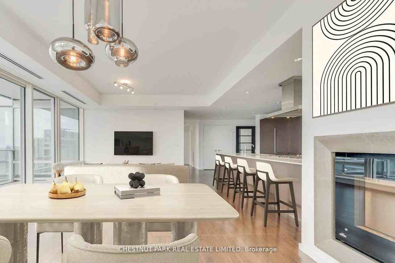 180 University Avenue - Photo 4 of 33