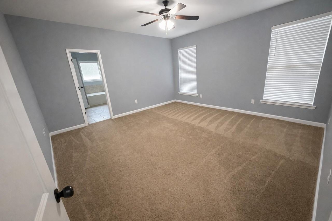 42293 Atmore Pl #NA - Photo 4 of 12