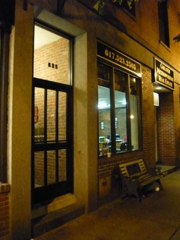 435 Hanover St #4D - Photo 7 of 7