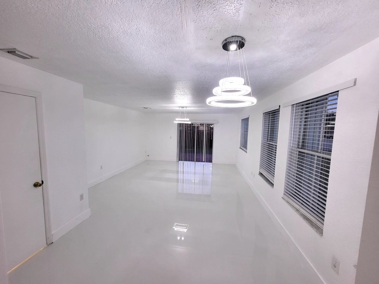 19340 Sw 103rd Ct #19340 - Photo 3 of 23