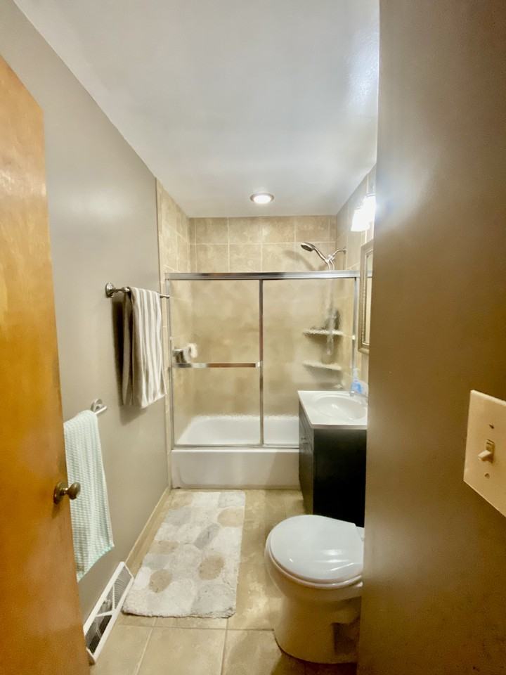 17712 Community St #NA - Photo 5 of 8