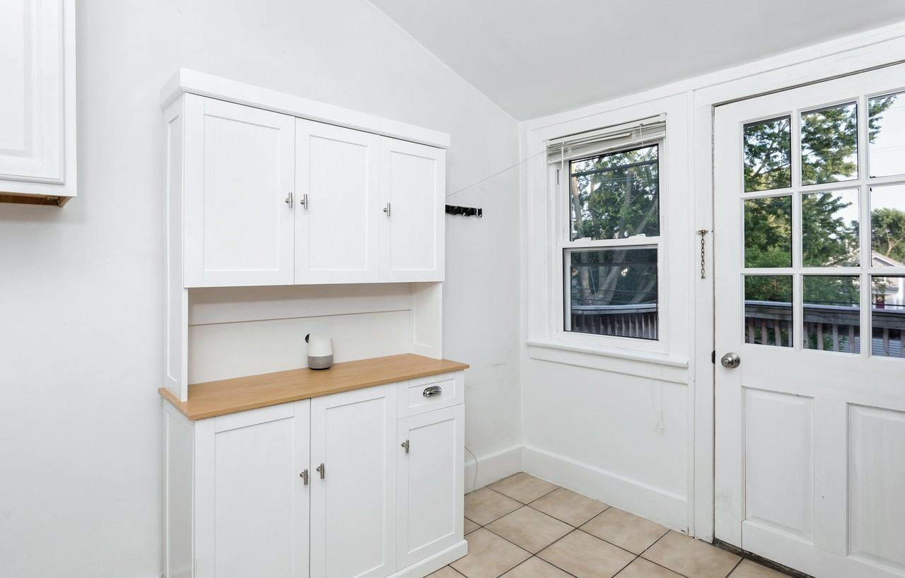 552 E Saratoga St - Photo 4 of 25