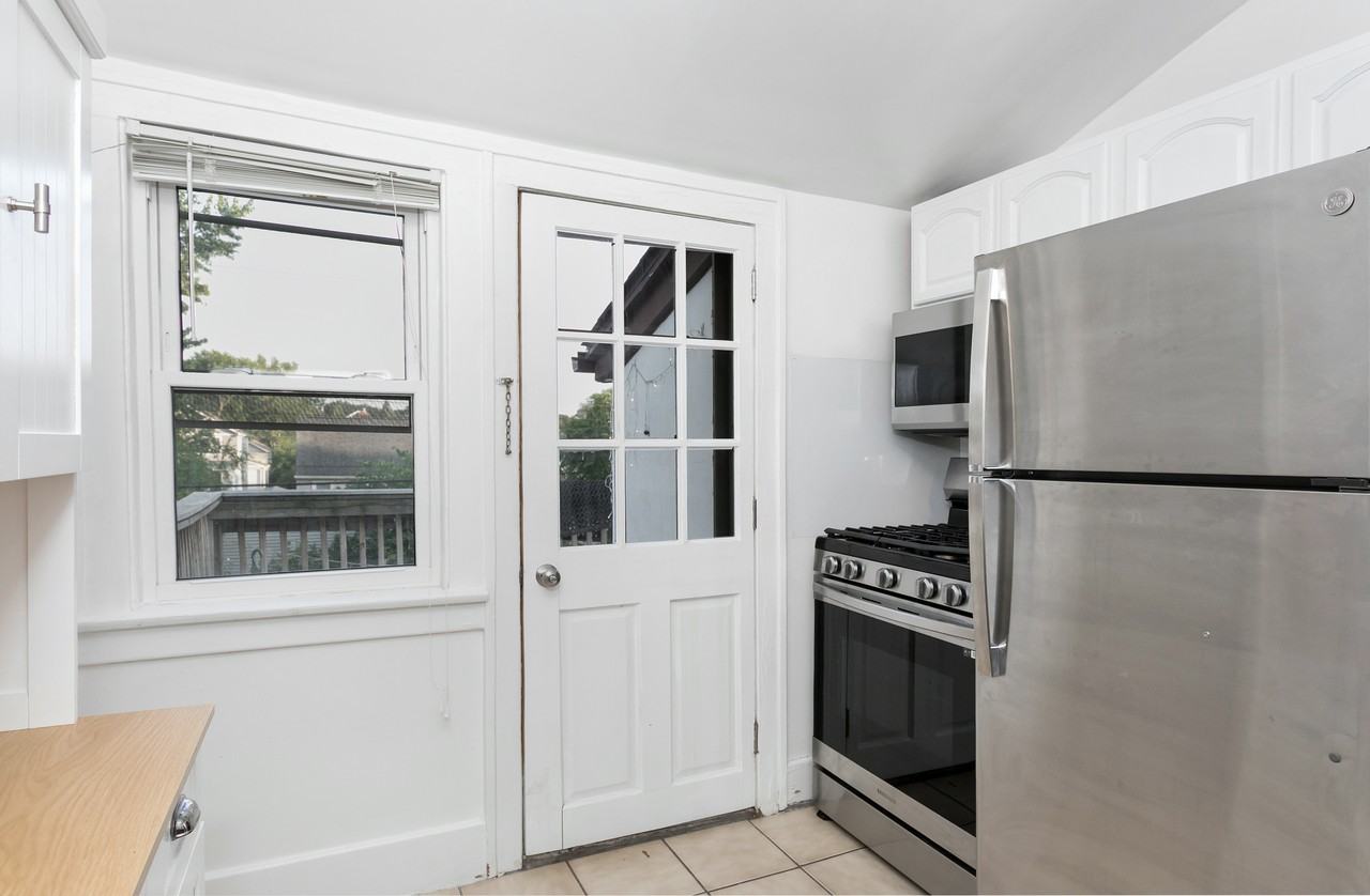 552 E Saratoga St - Photo 5 of 25