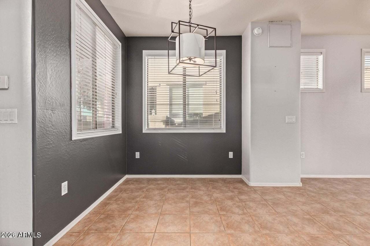 3250 W Greenway Rd #157 - Photo 5 of 25