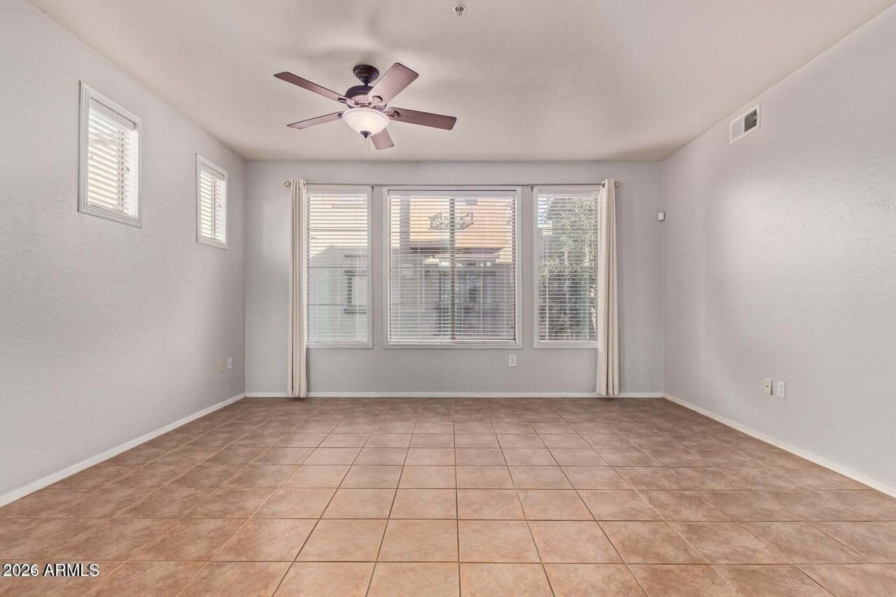 3250 W Greenway Rd #157 - Photo 6 of 25