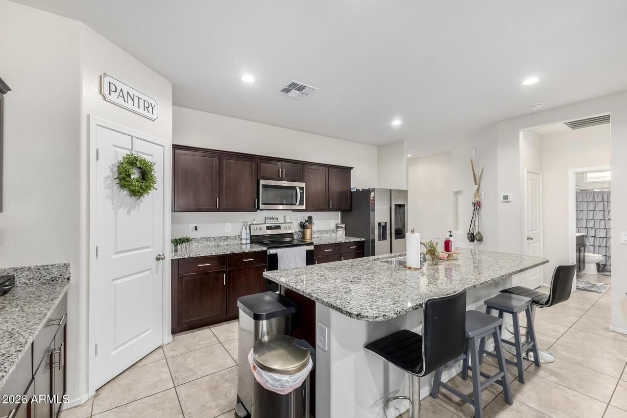 24456 W Hacienda Ave - Photo 7 of 25
