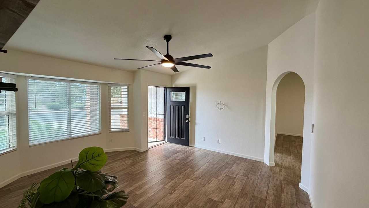 3761 E Dulciana Ave - Photo 5 of 35