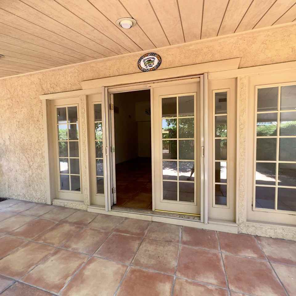 40064 Silktree Ct - Photo 2 of 15