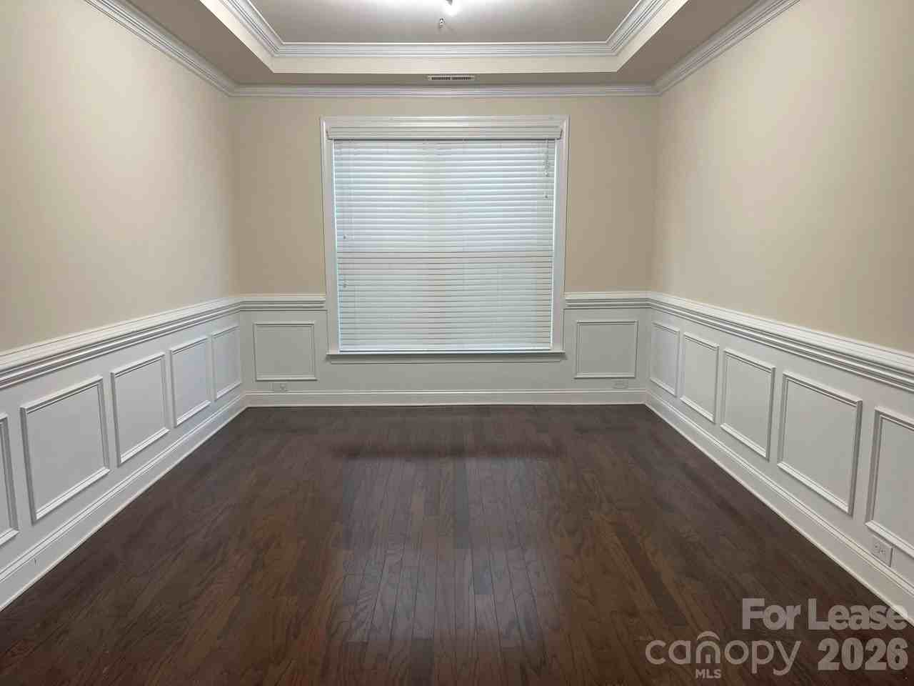 10692 Skipping Rock Ln Nw - Photo 4 of 21