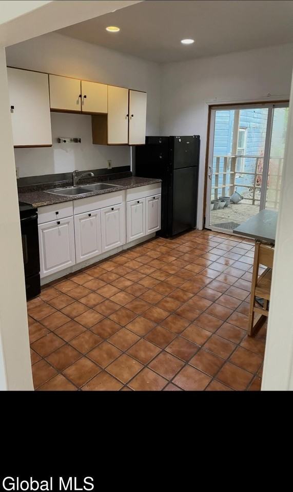 65 Lark St #1 - Photo 2 of 5