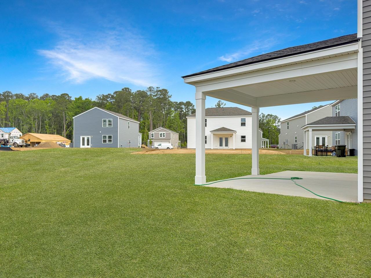 725 Meadowbrook Ln - Photo 3 of 42