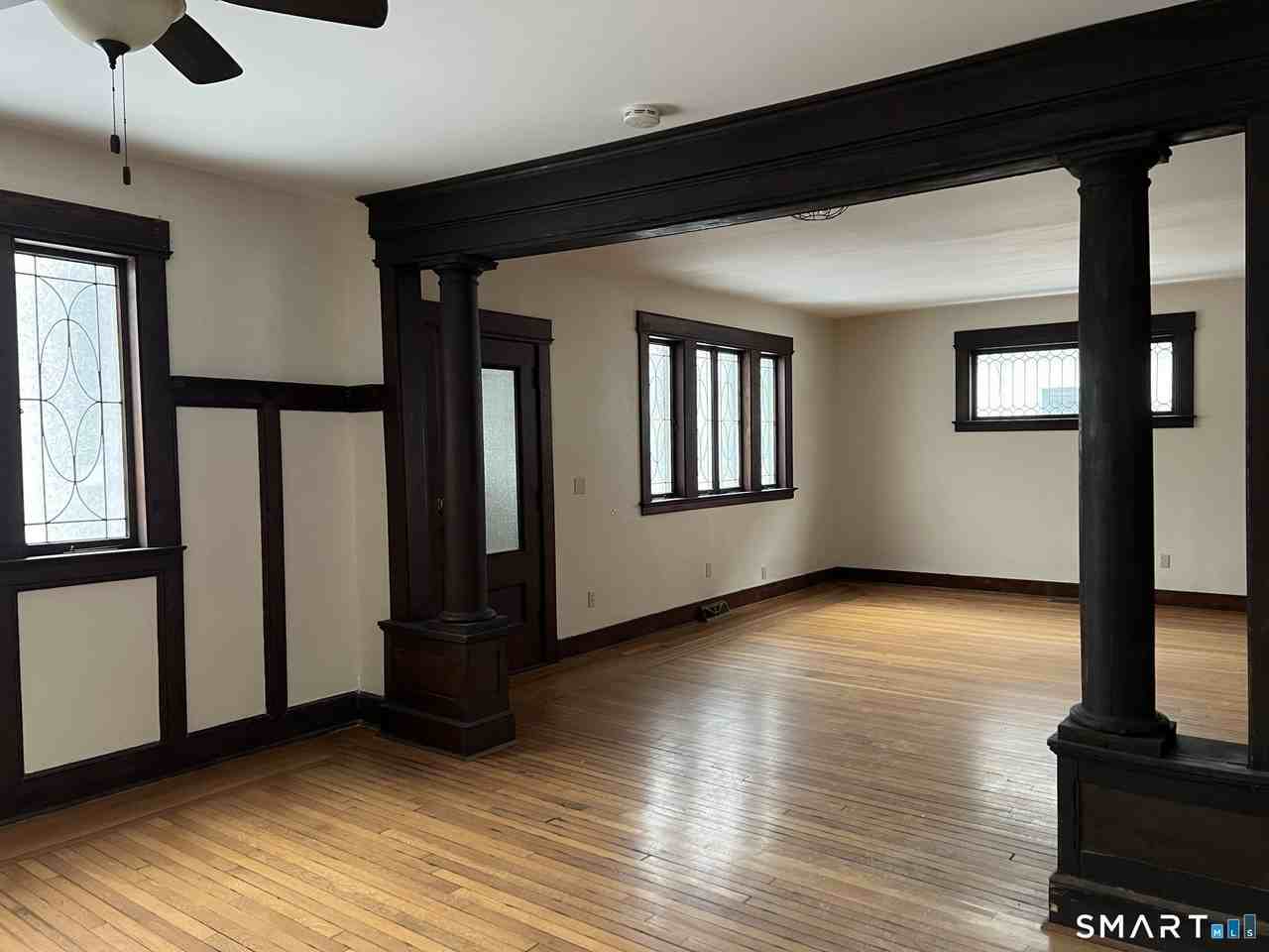 1546 Whitney Ave - Photo 3 of 21